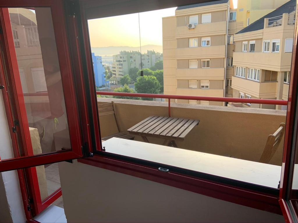 Room In A Shared Apartment Touching The Border :) La Linea de la Concepcion Exterior photo