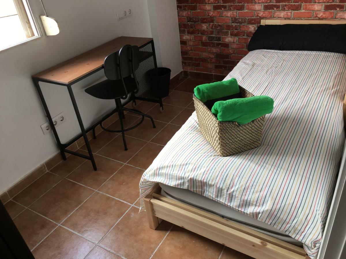 Room In A Shared Apartment Touching The Border :) La Linea de la Concepcion Exterior photo